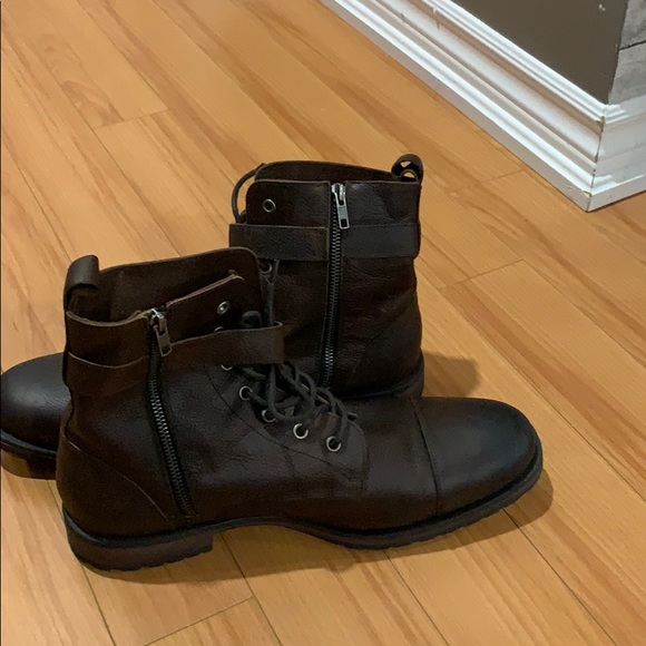 Shoes - Picture 3 of 6